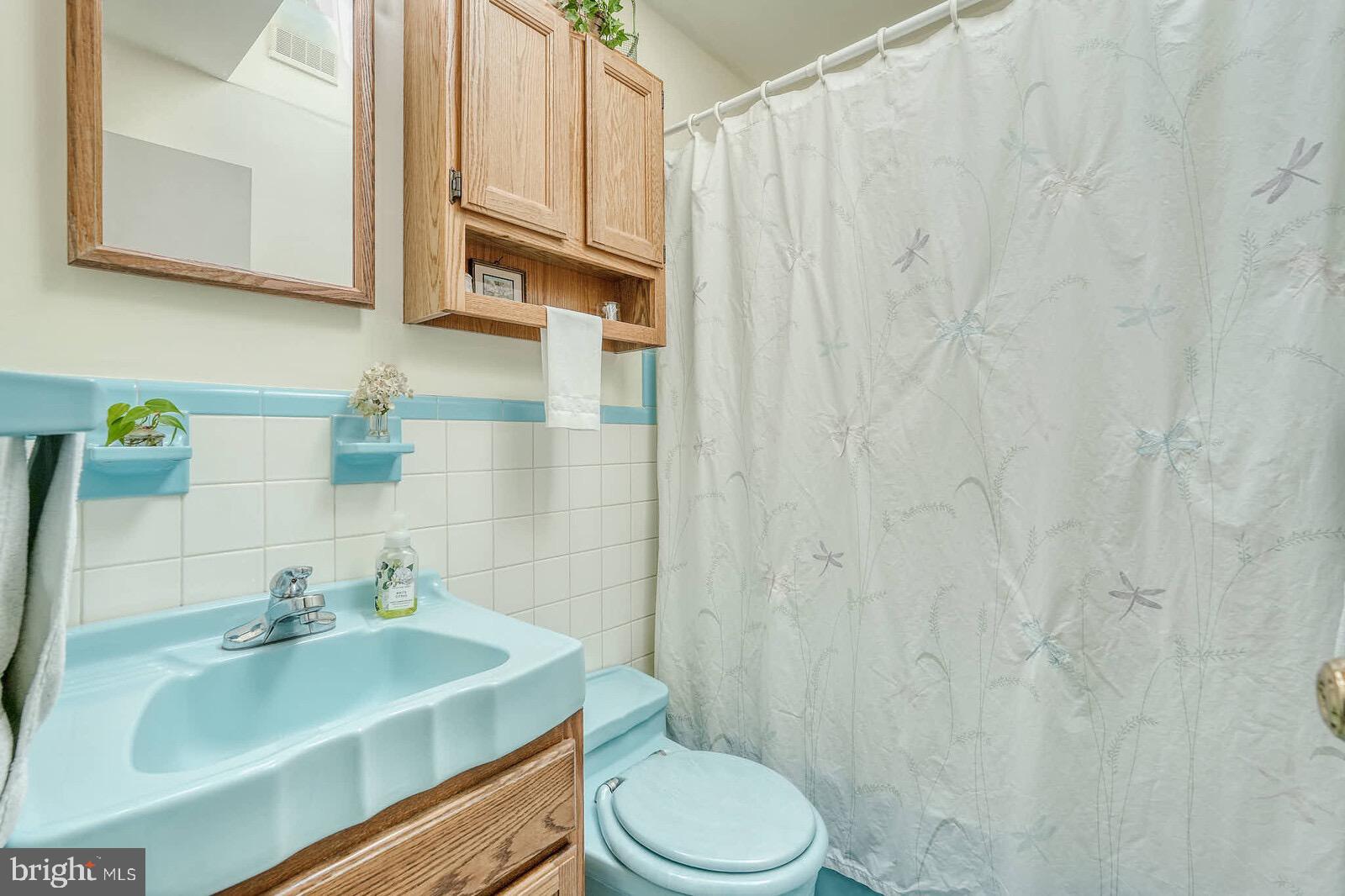 OLNEY OUTSIDE - Residential