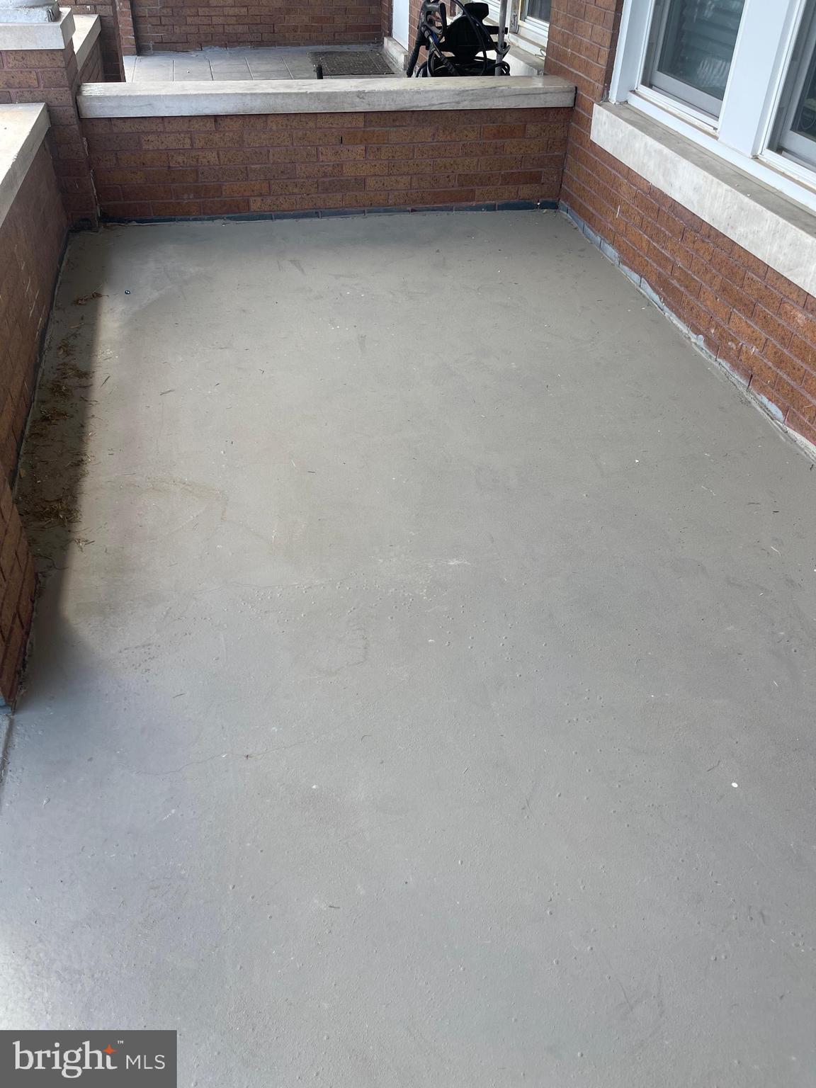 SANDTOWN-WINCHESTER - Residential