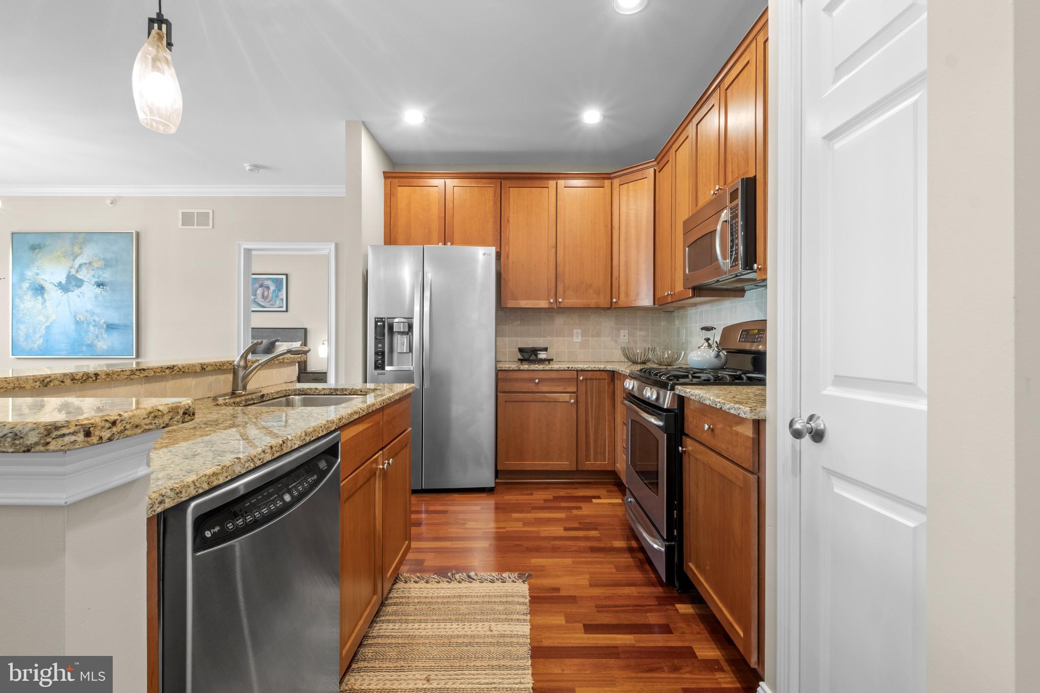 500 ADMIRALS WAY 402
