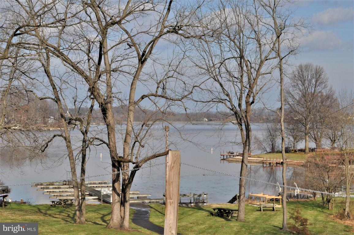 LAKE MEADE - Residential