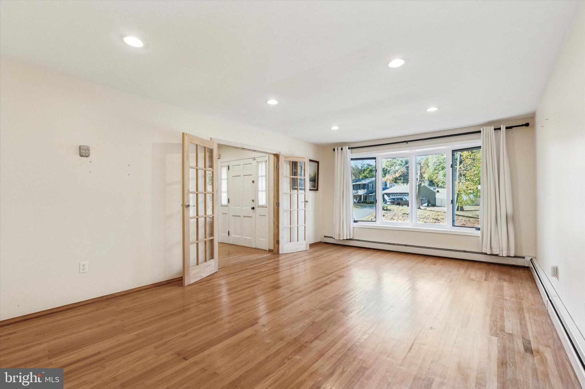 COLLEGE PARK - Residential