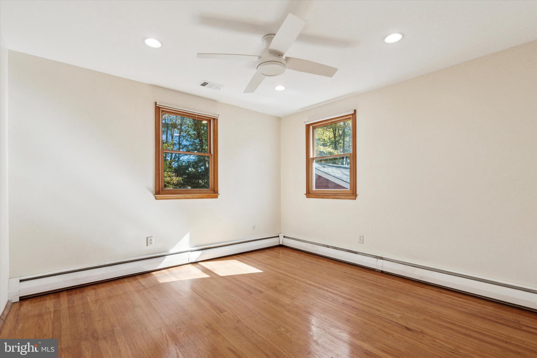 COLLEGE PARK - Residential