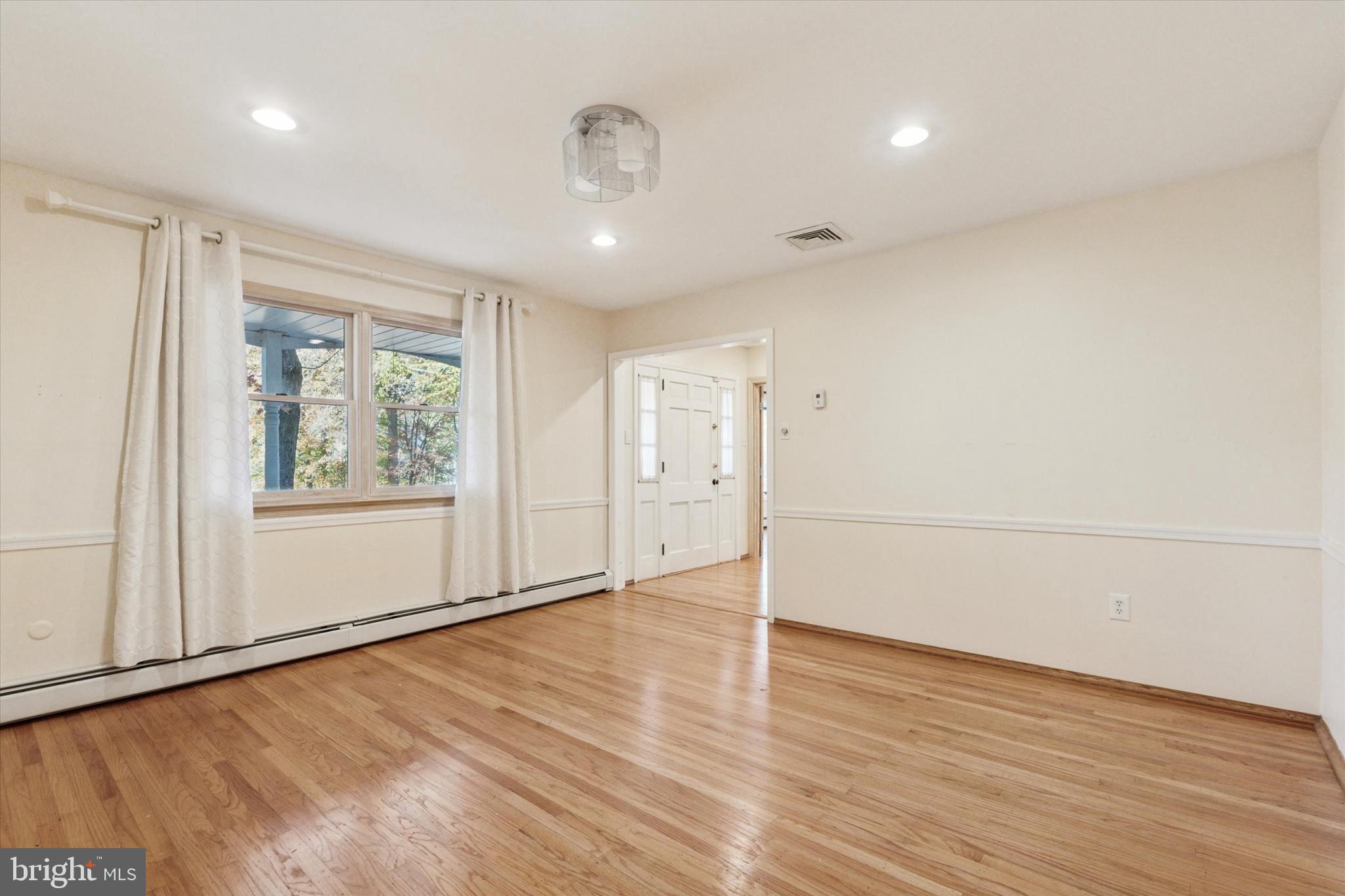 COLLEGE PARK - Residential