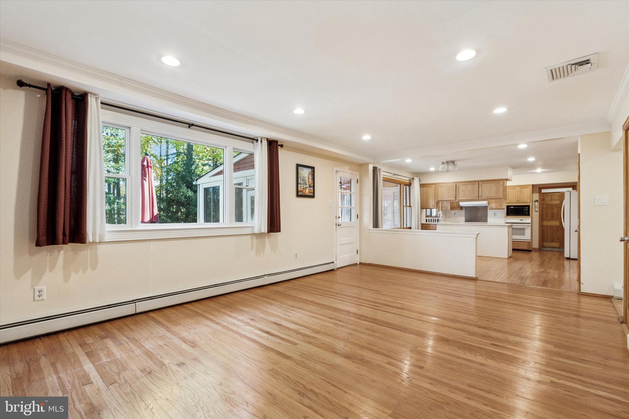 COLLEGE PARK - Residential