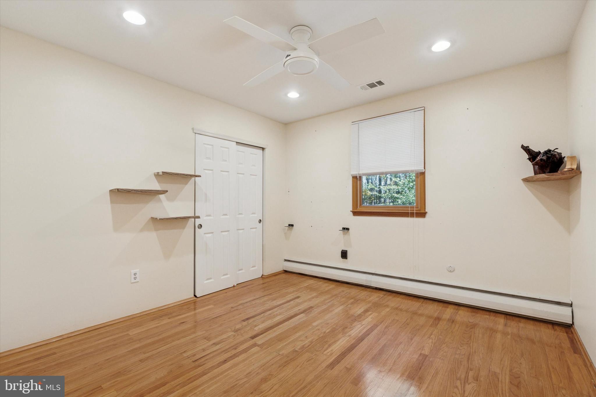 COLLEGE PARK - Residential