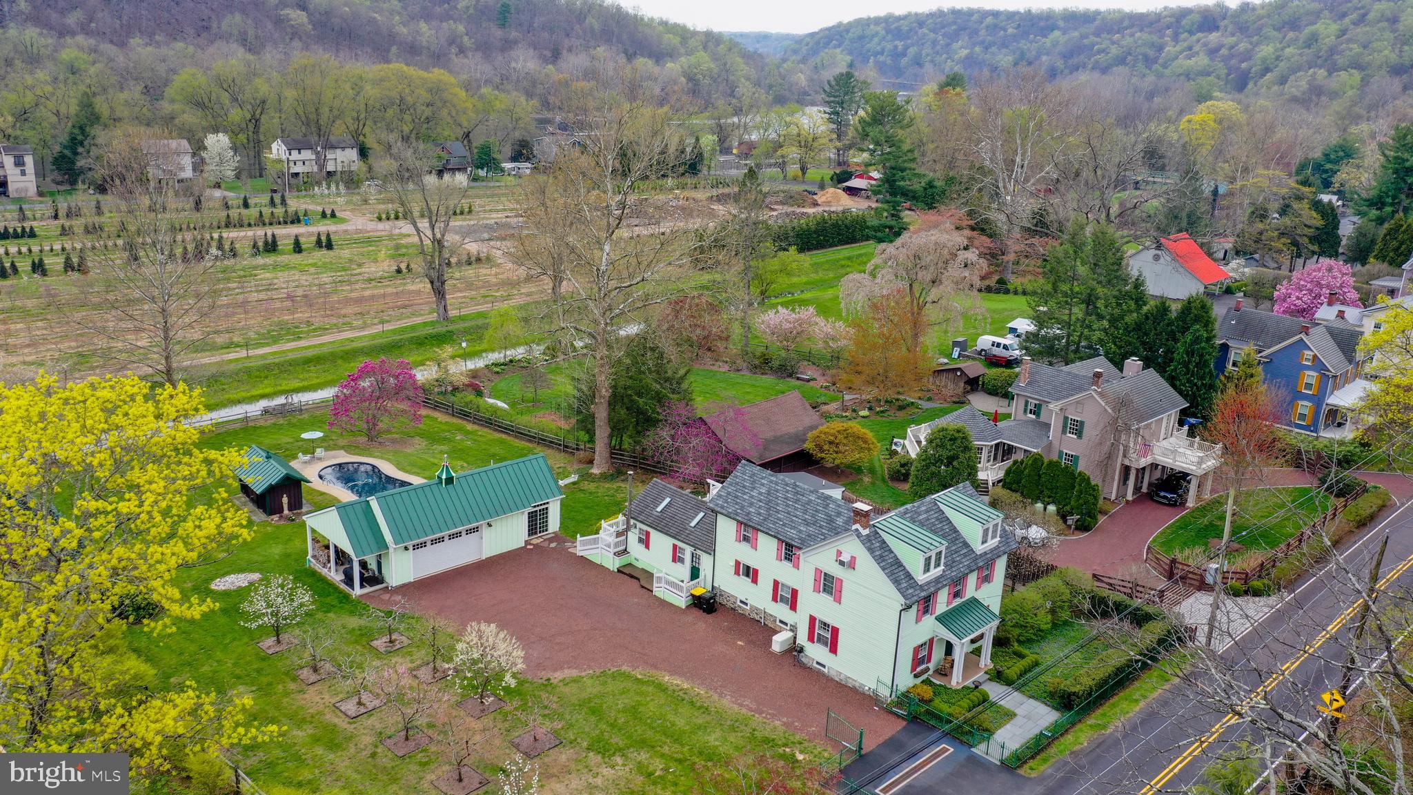 52 RIVER ROAD