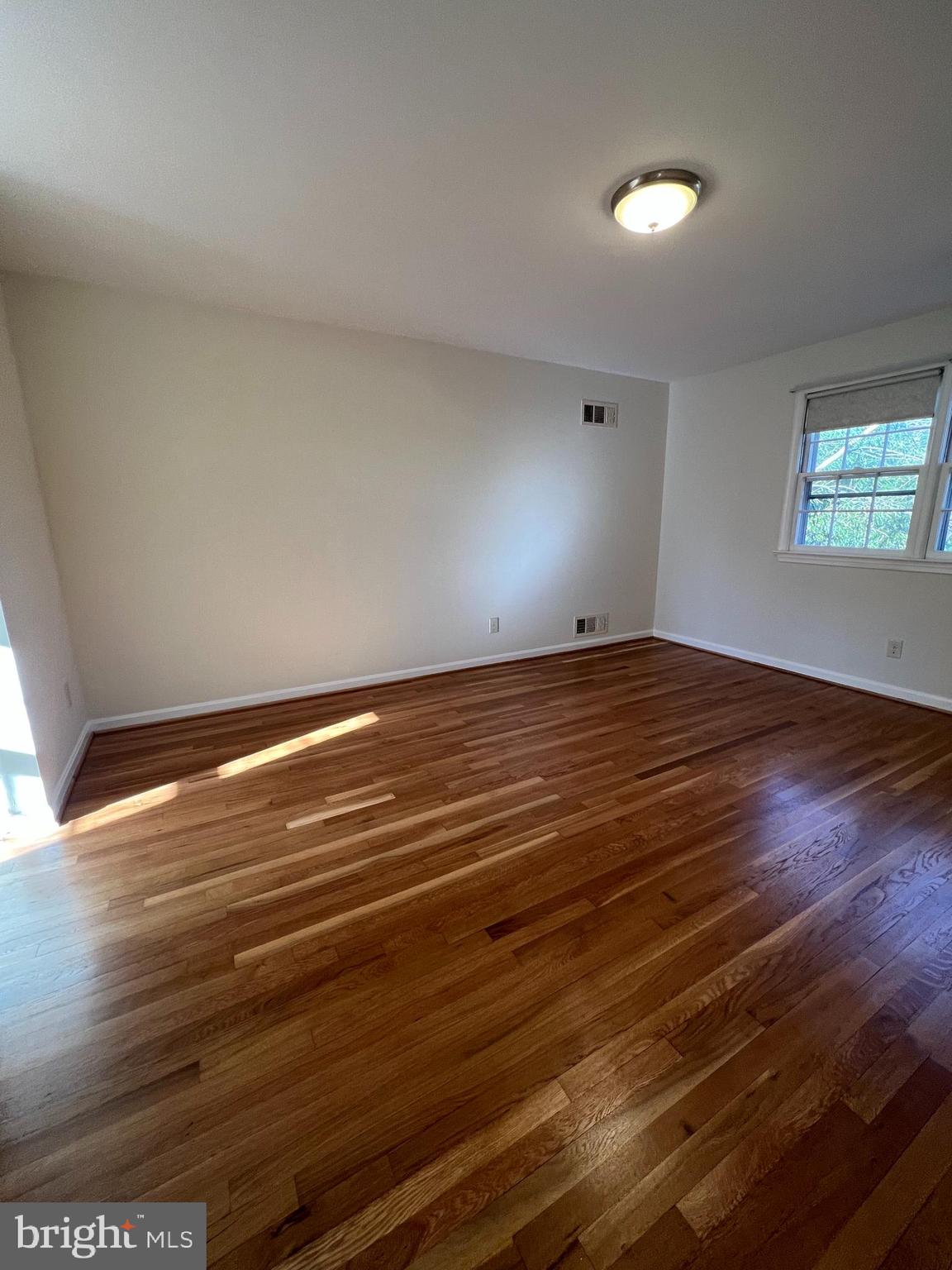 KEMP MILL ESTATES - Residential Lease