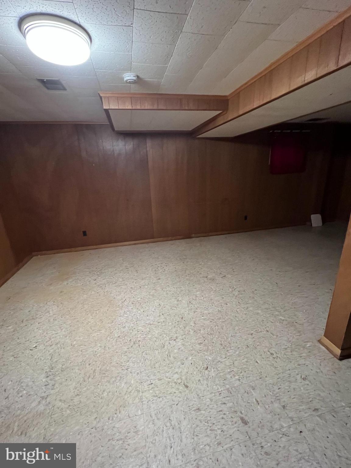 KEMP MILL ESTATES - Residential Lease