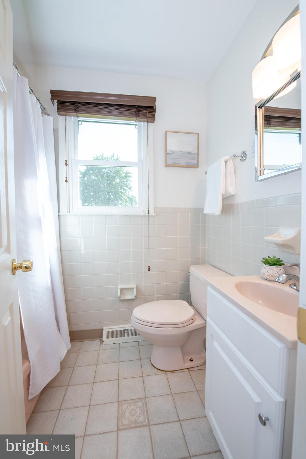 BURGUNDY HILLS - Residential