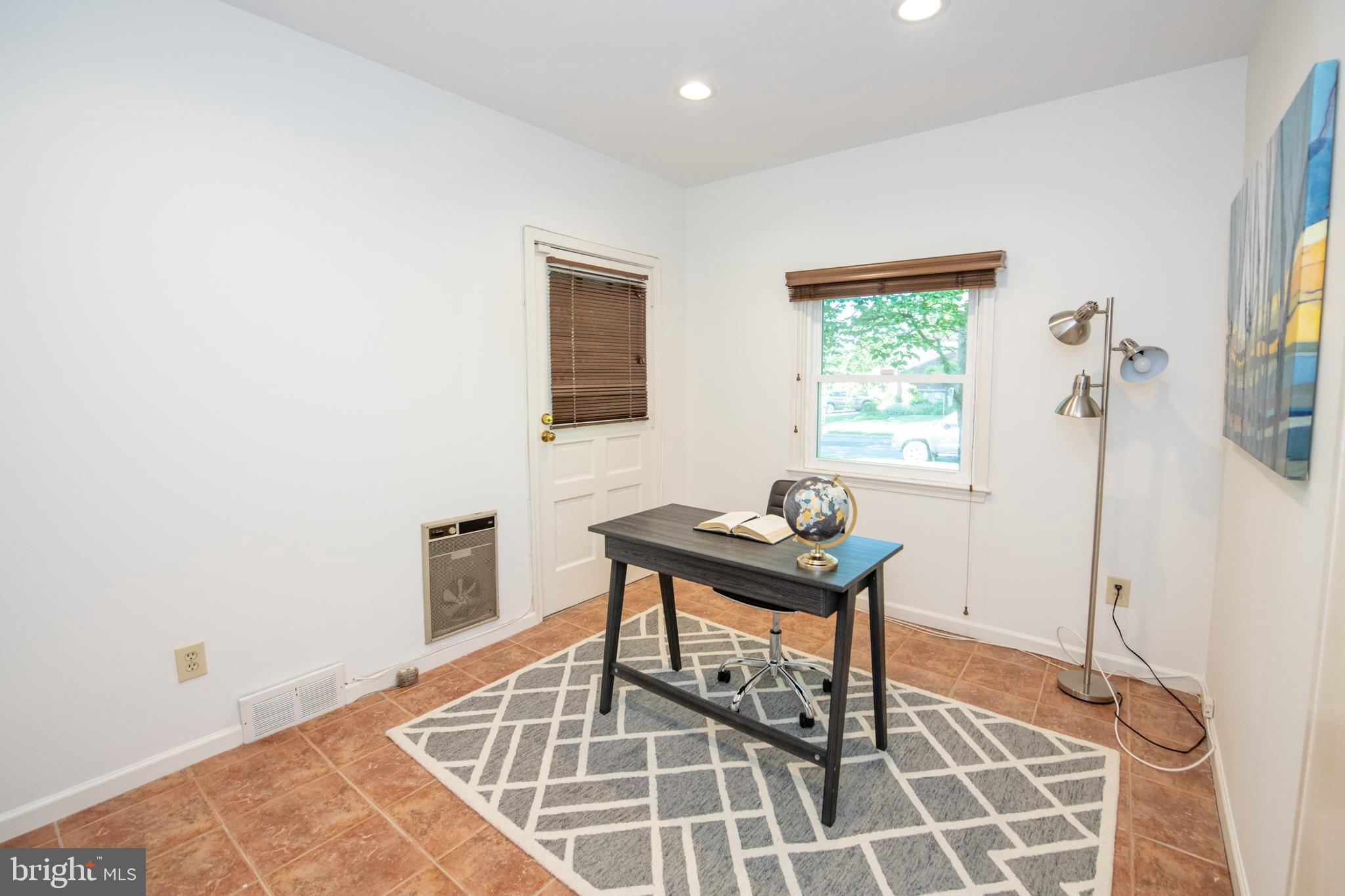 BURGUNDY HILLS - Residential