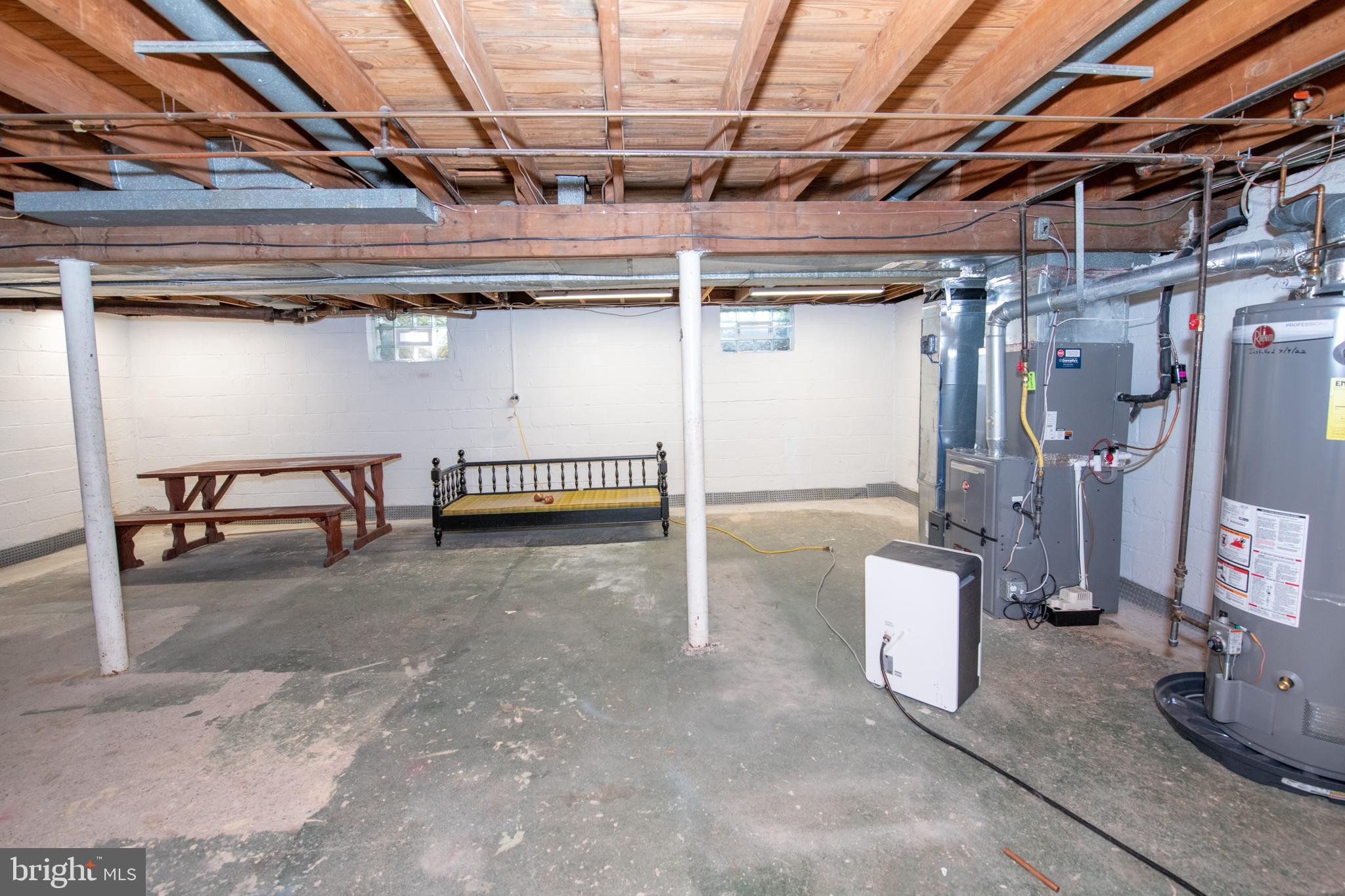 BURGUNDY HILLS - Residential