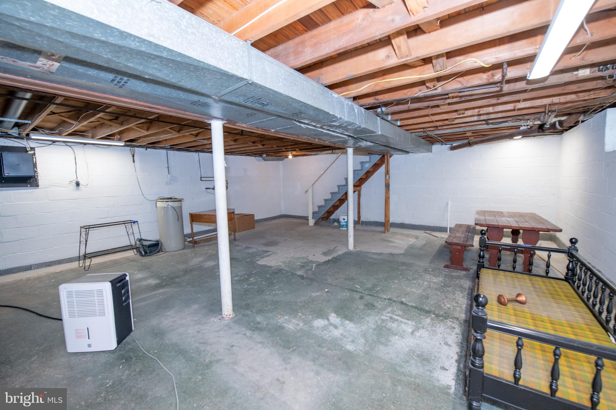 BURGUNDY HILLS - Residential