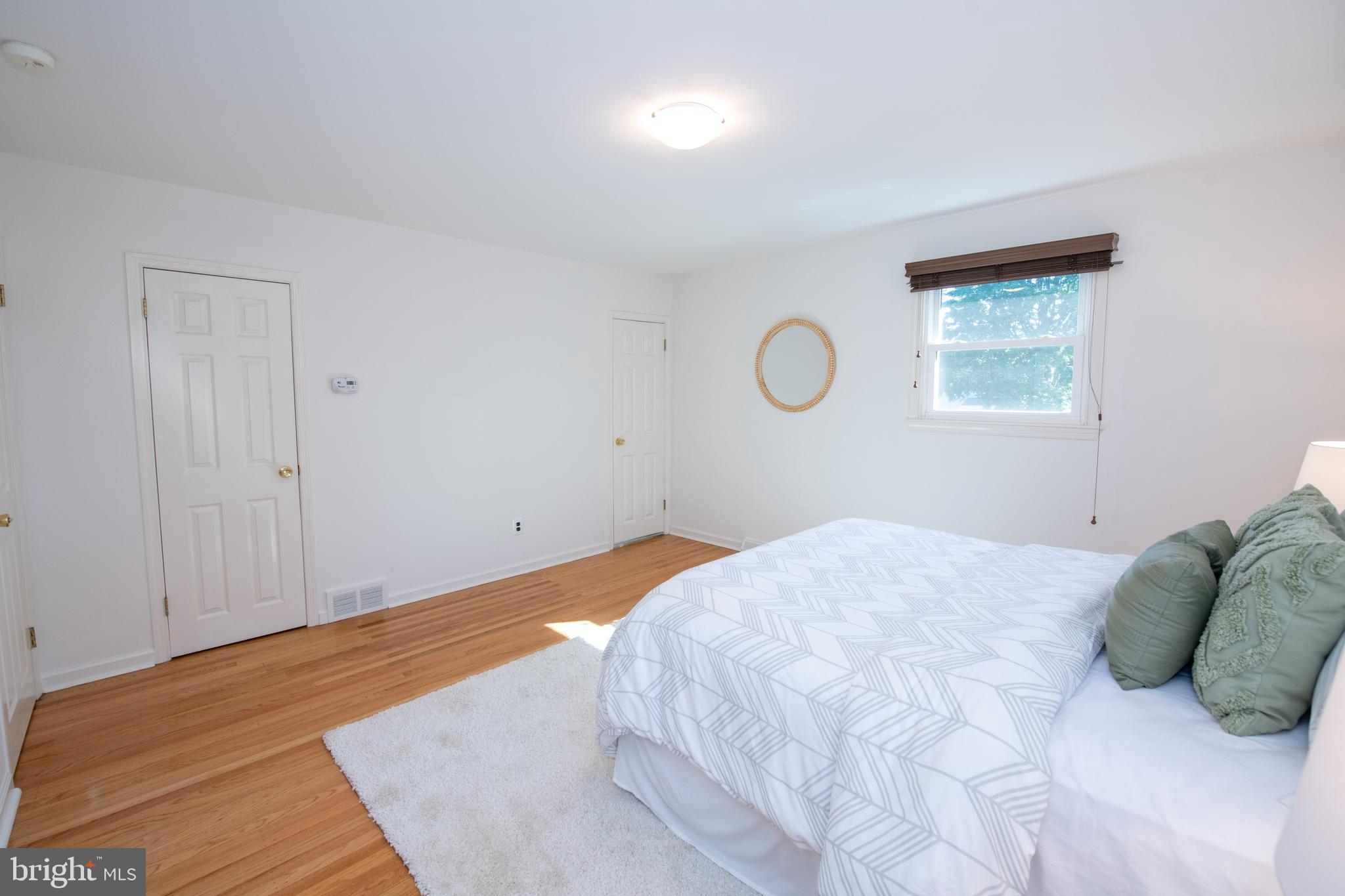 BURGUNDY HILLS - Residential