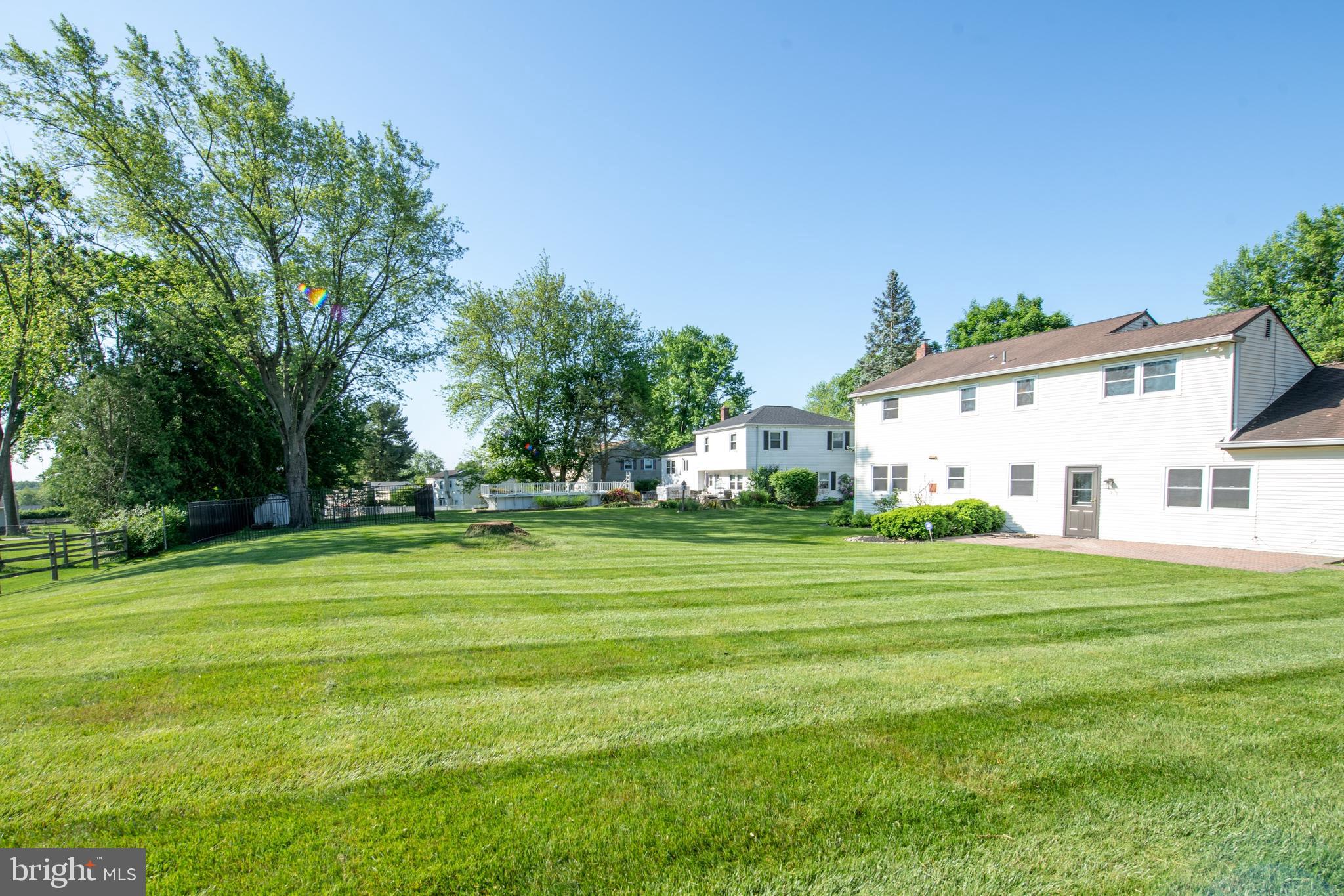BURGUNDY HILLS - Residential