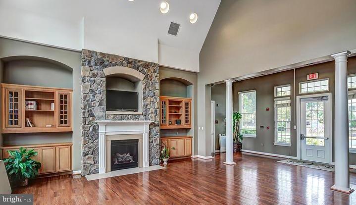 LEGATO CORNER - Residential