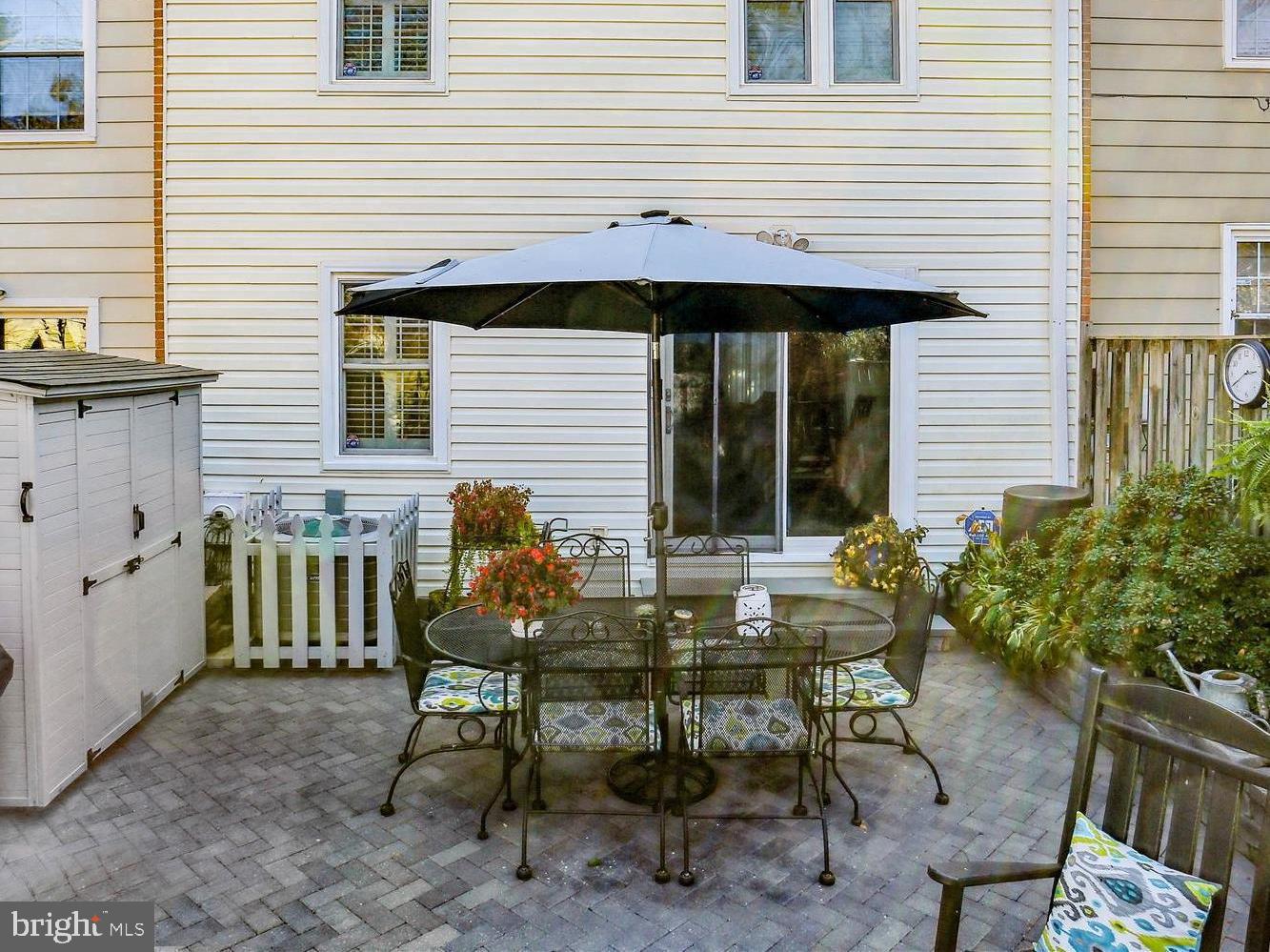 ROCKSHIRE TOWNHOMES - Residential