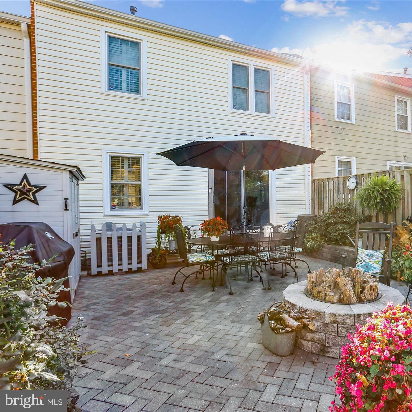 ROCKSHIRE TOWNHOMES - Residential