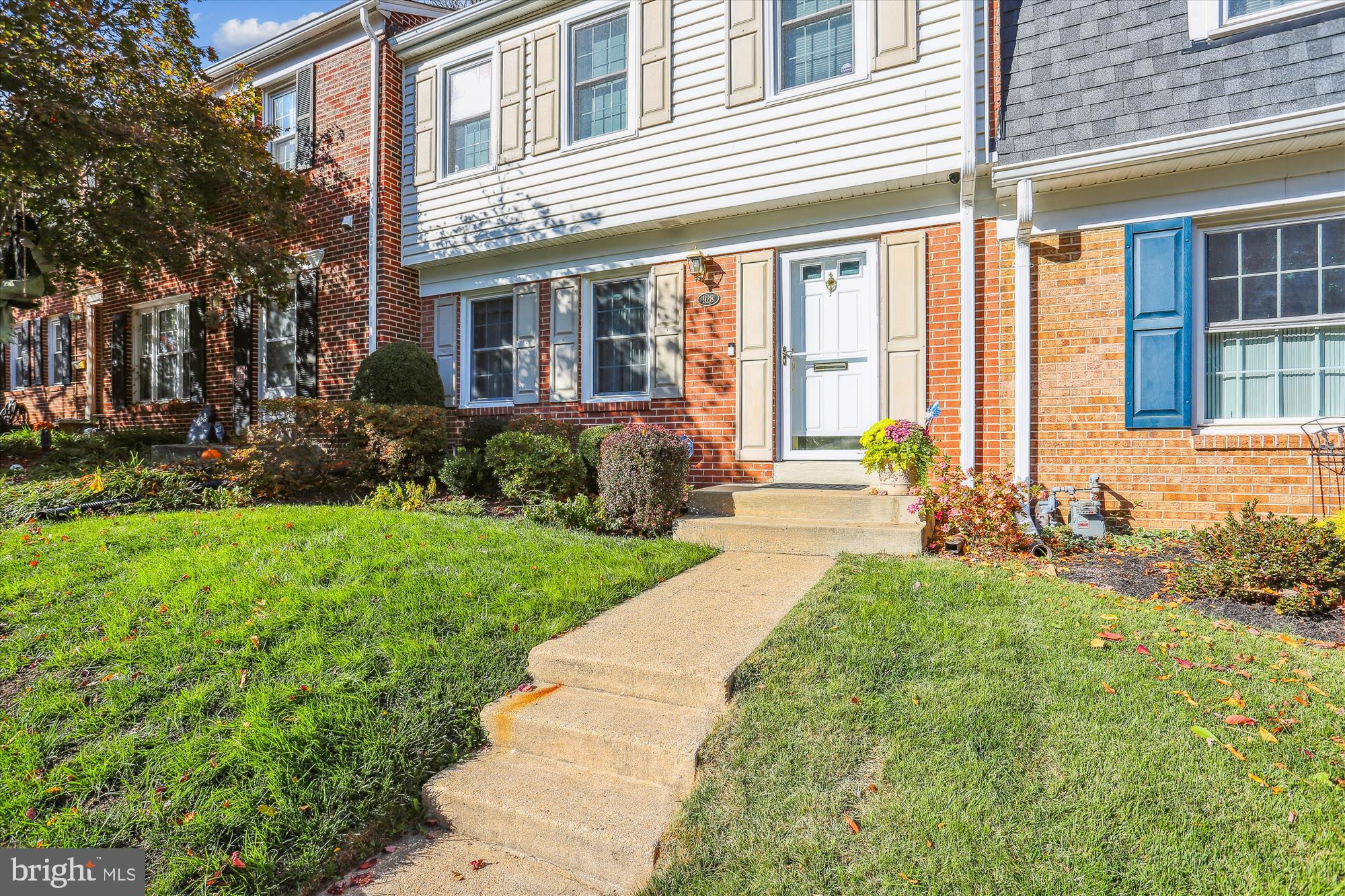 ROCKSHIRE TOWNHOMES - Residential