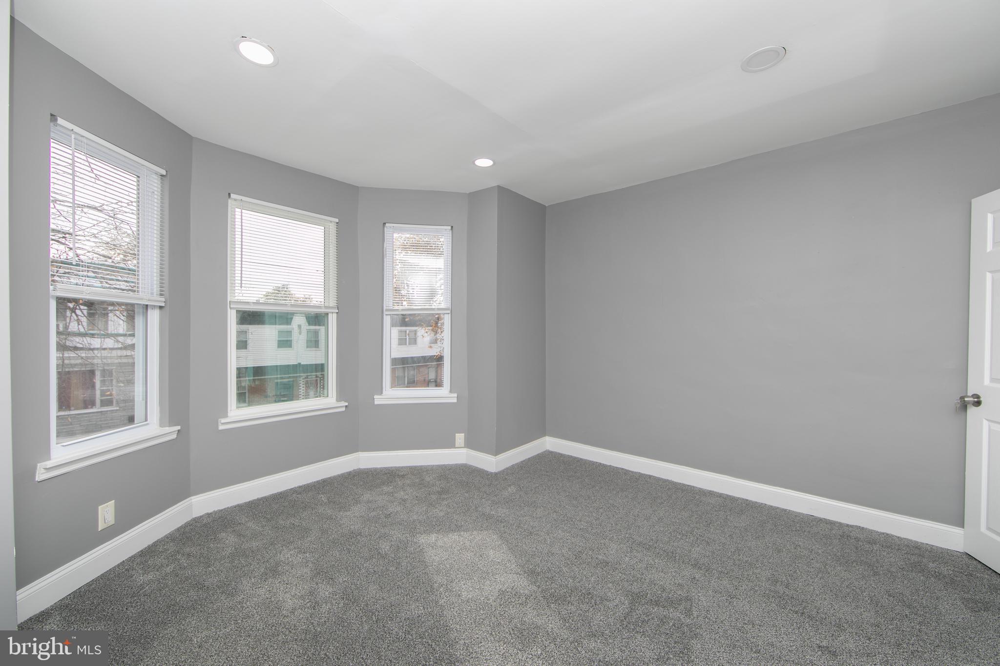 MILL CREEK - Residential