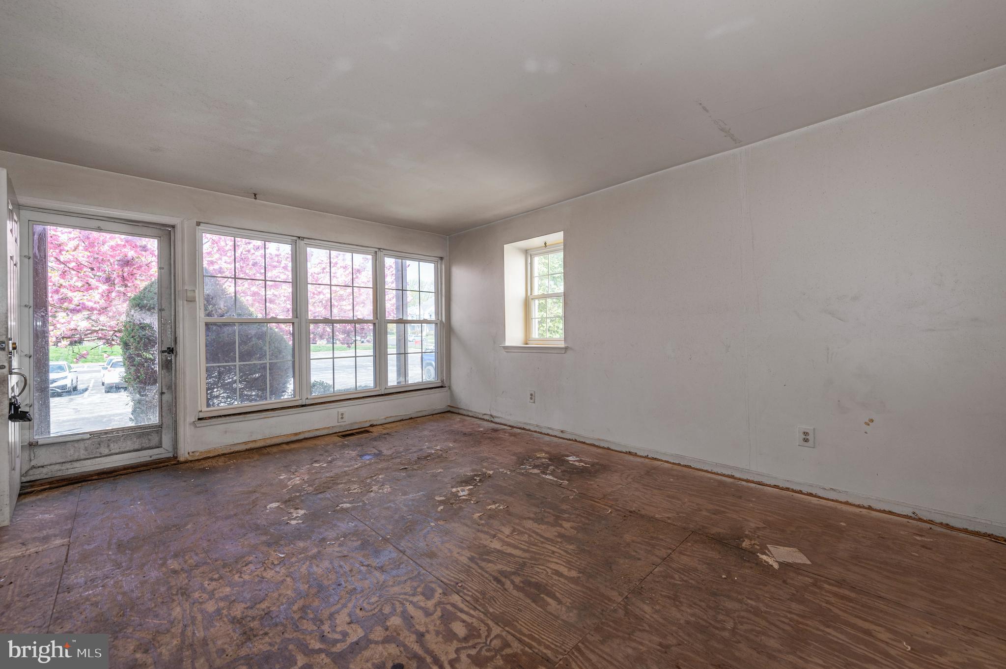 NORTHRIDGE ESTATES - Residential