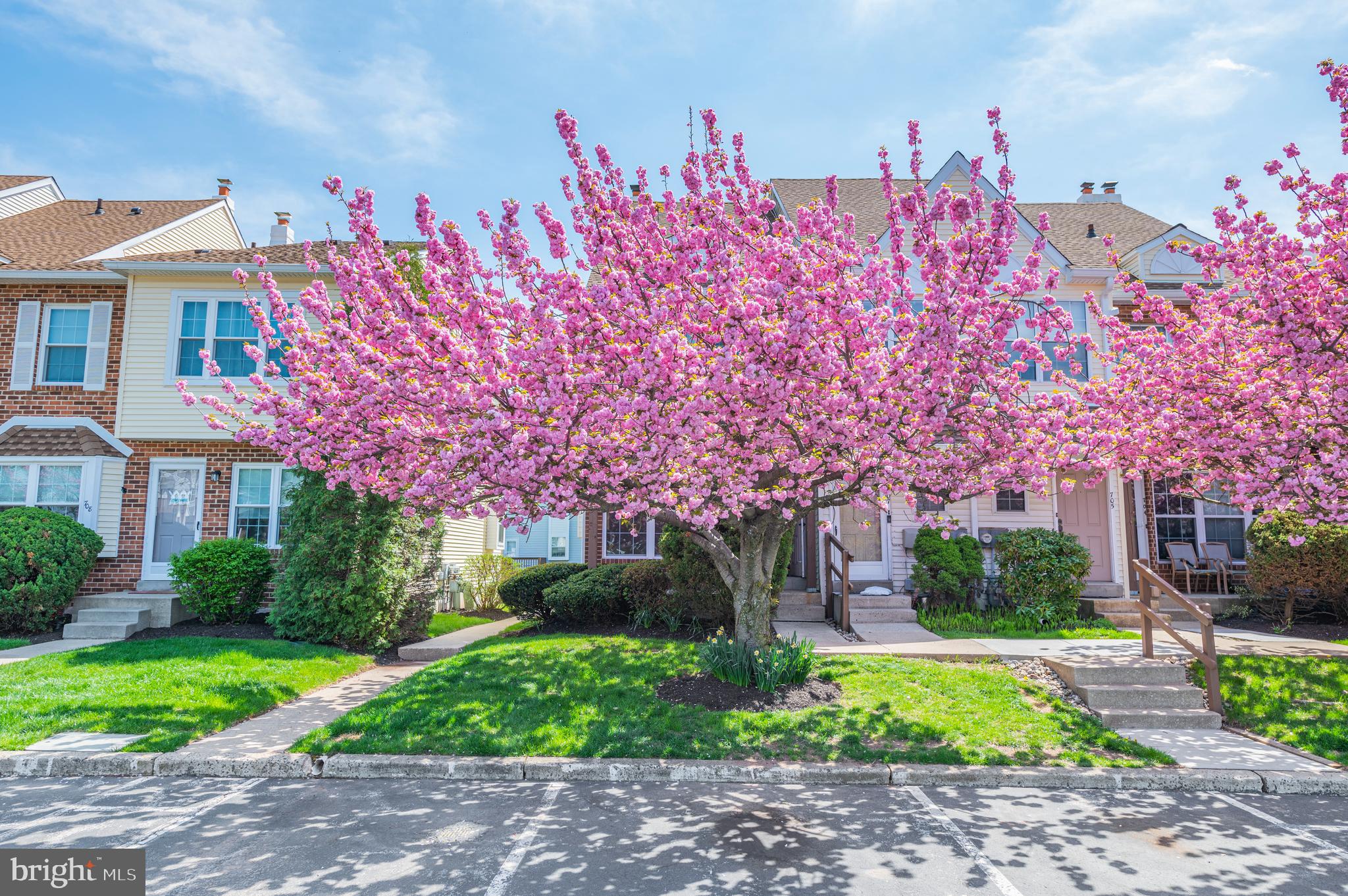 NORTHRIDGE ESTATES - Residential