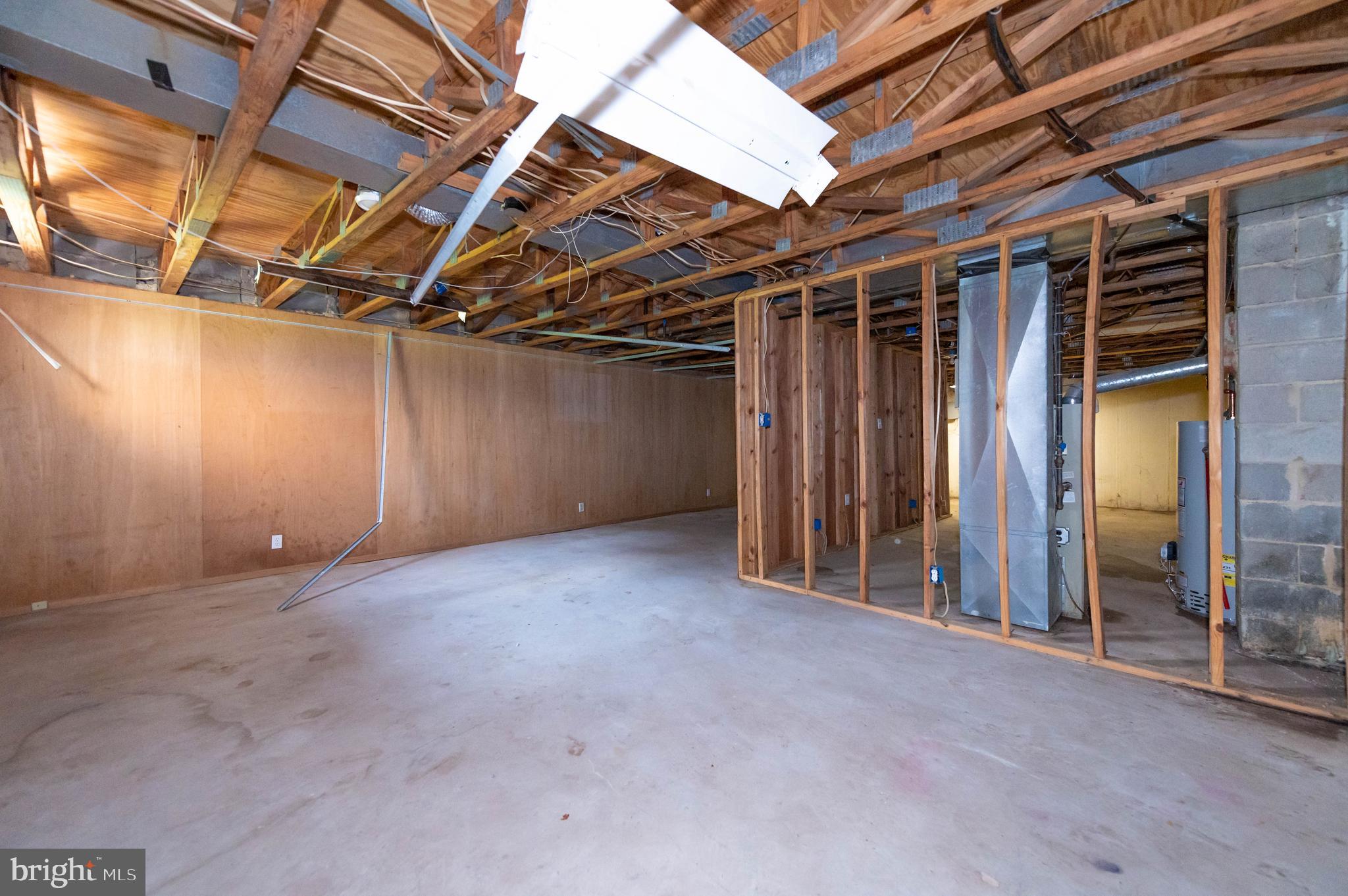 NORTHRIDGE ESTATES - Residential