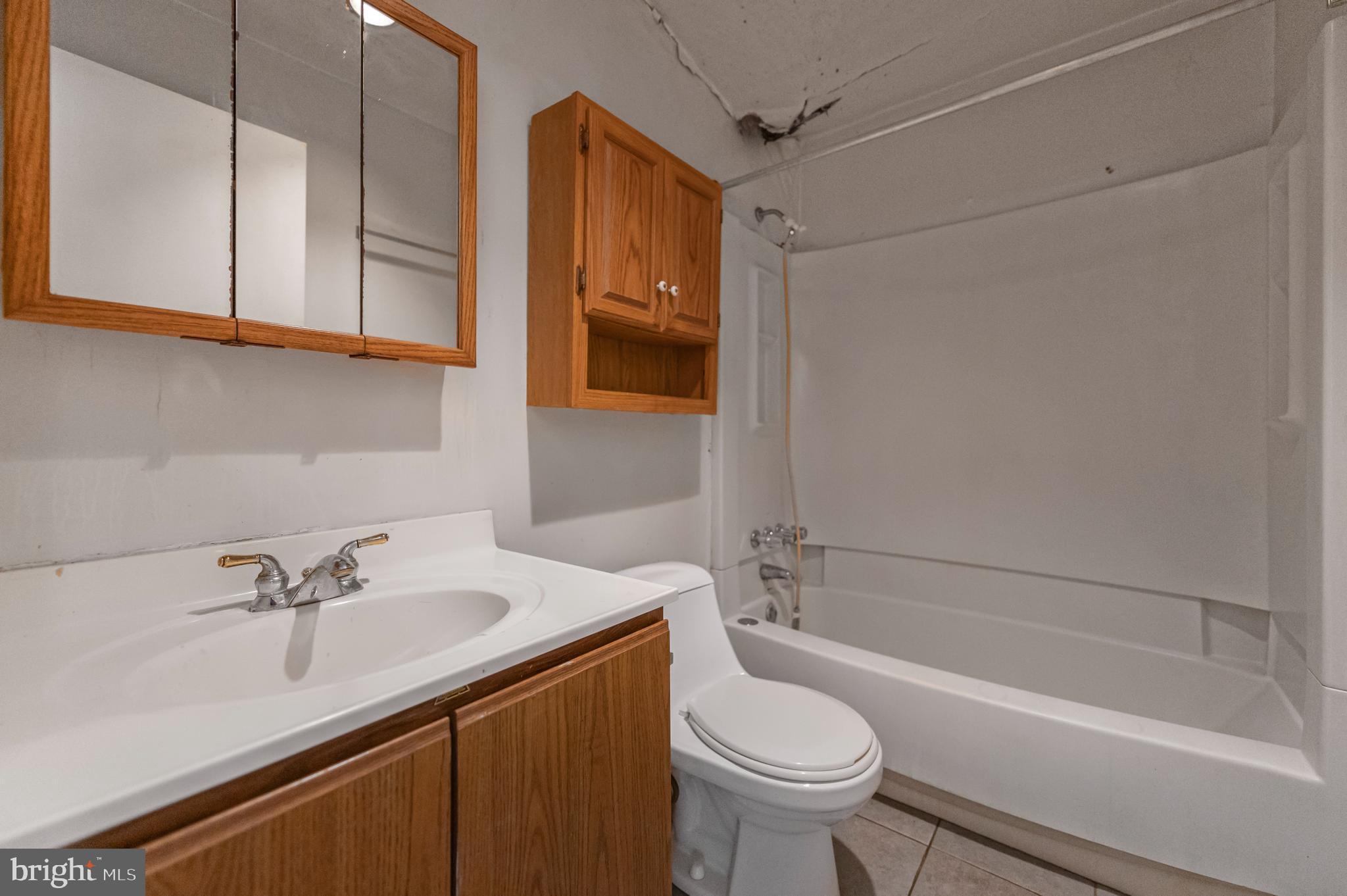 NORTHRIDGE ESTATES - Residential