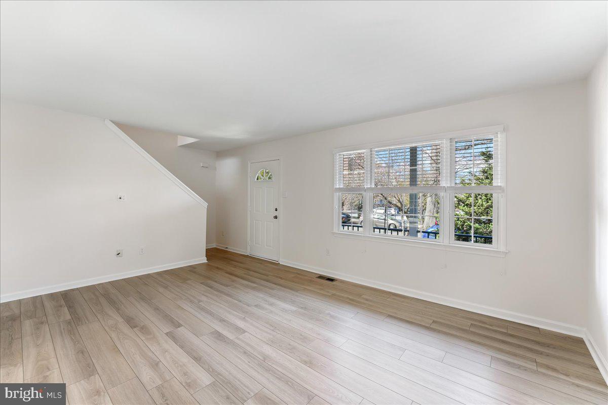 MEDIA - Residential Lease