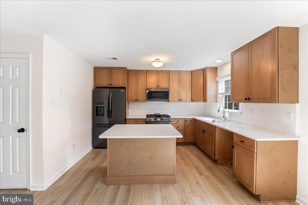 MEDIA - Residential Lease