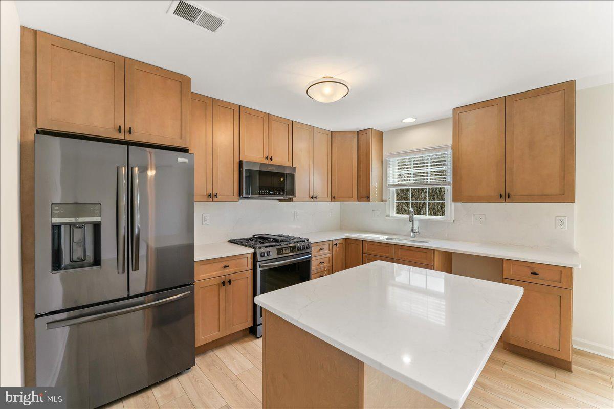 MEDIA - Residential Lease