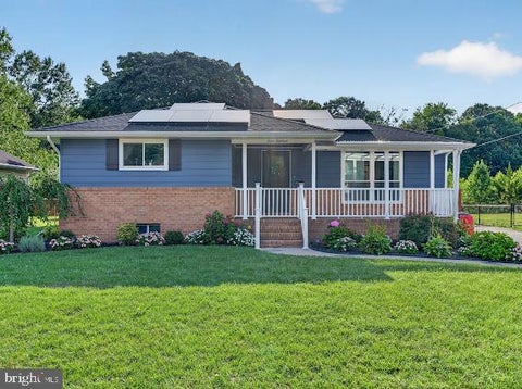 Homes For Sale - 318 S Johnson Street<br/> Salem County, CARNEYS POINT, NJ 08069
