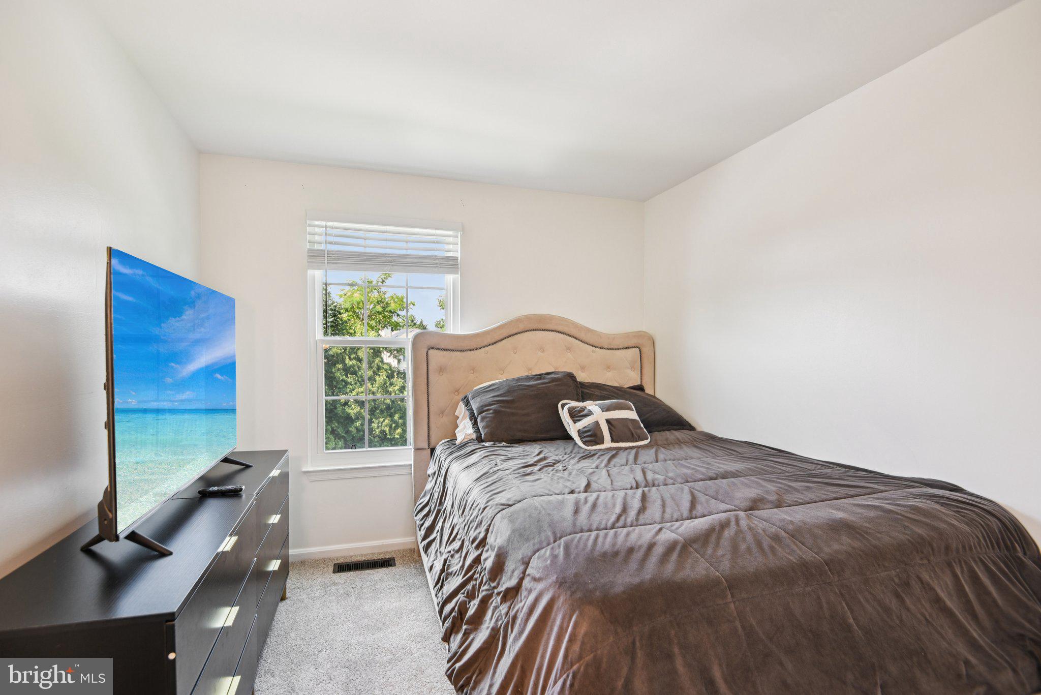 LONGMEAD - Residential