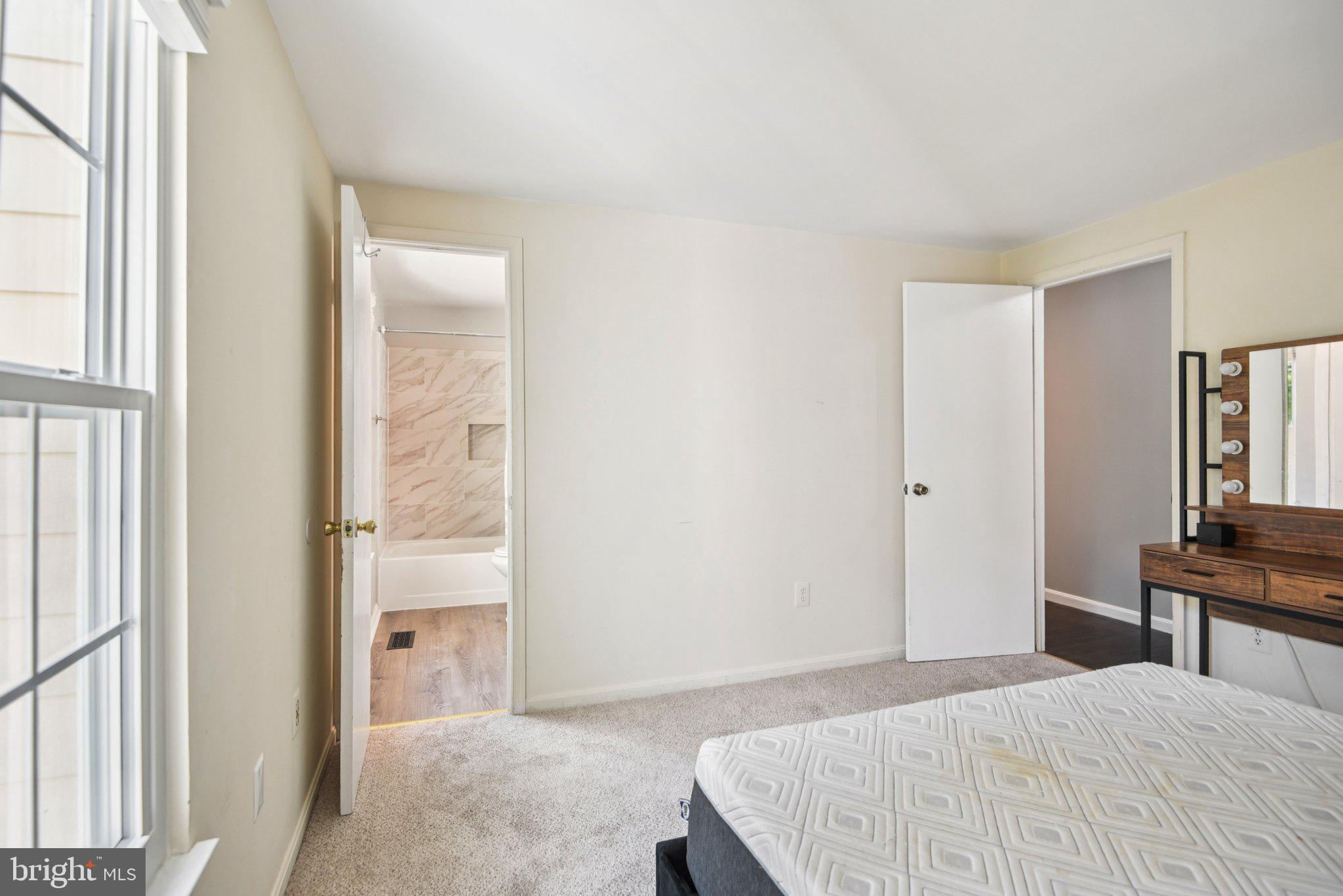 LONGMEAD - Residential