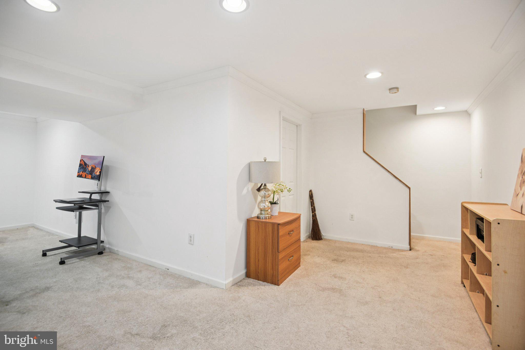 LONGMEAD - Residential