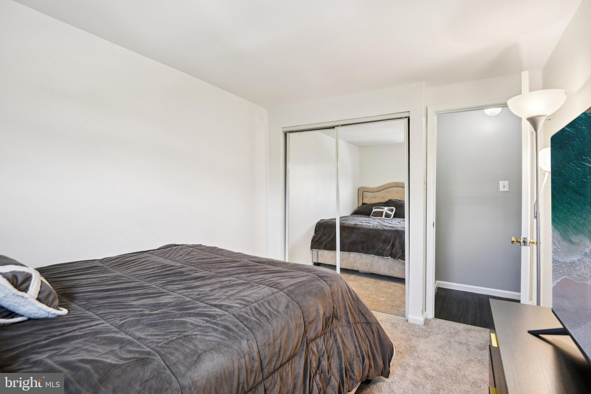 LONGMEAD - Residential