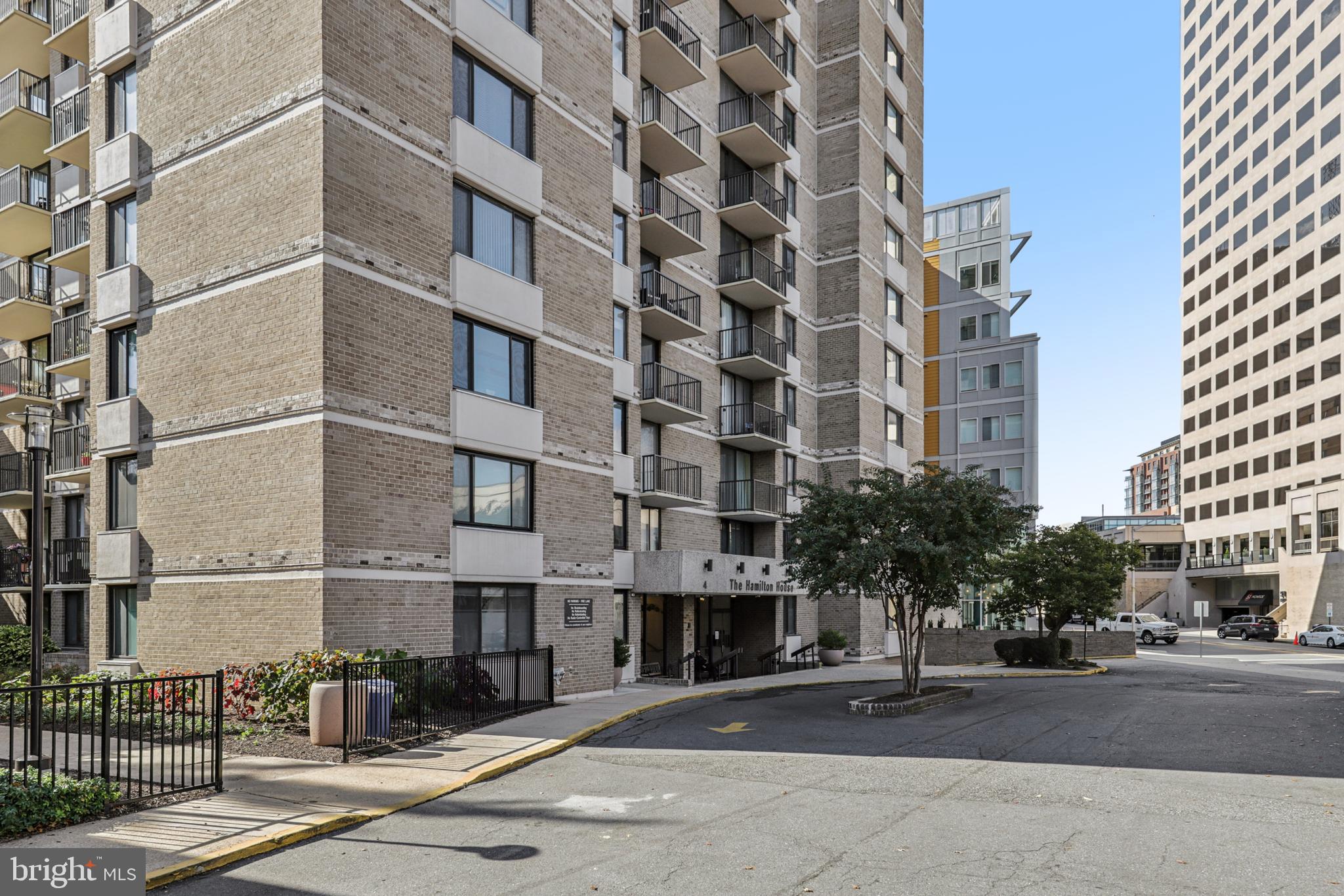 AMERICANA CENTRE - Residential