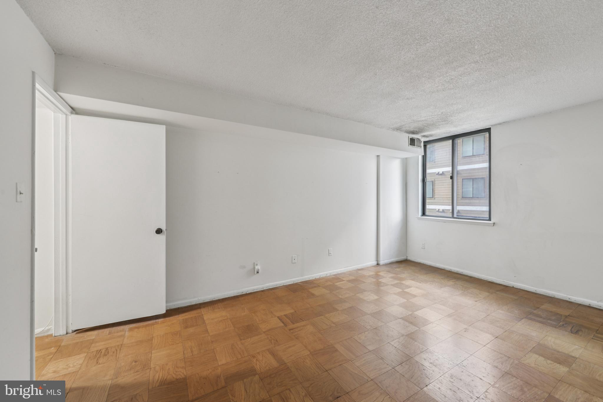 AMERICANA CENTRE - Residential