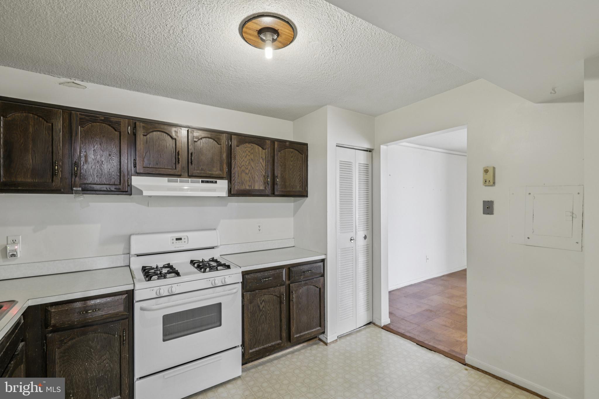 AMERICANA CENTRE - Residential