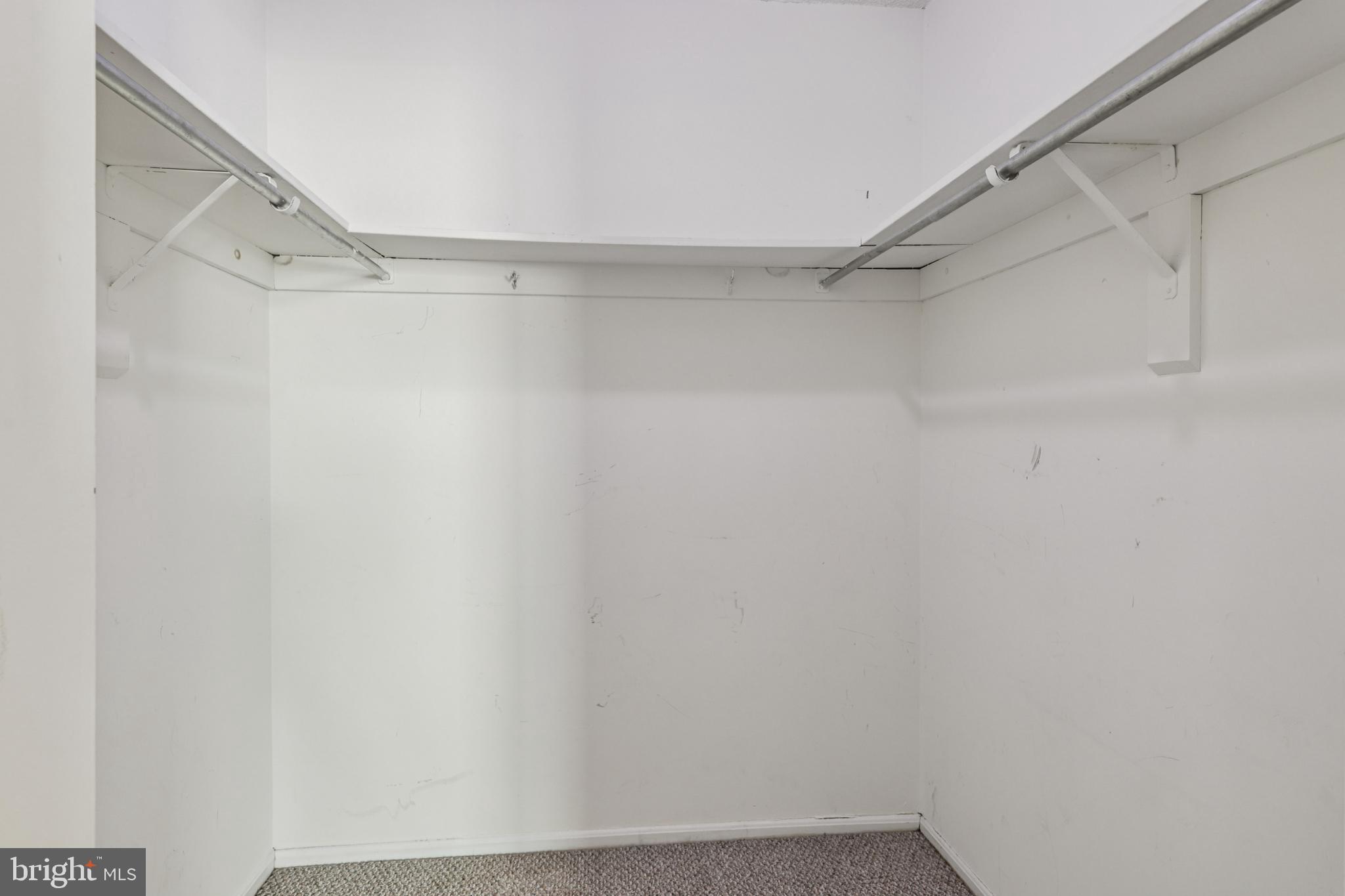 AMERICANA CENTRE - Residential