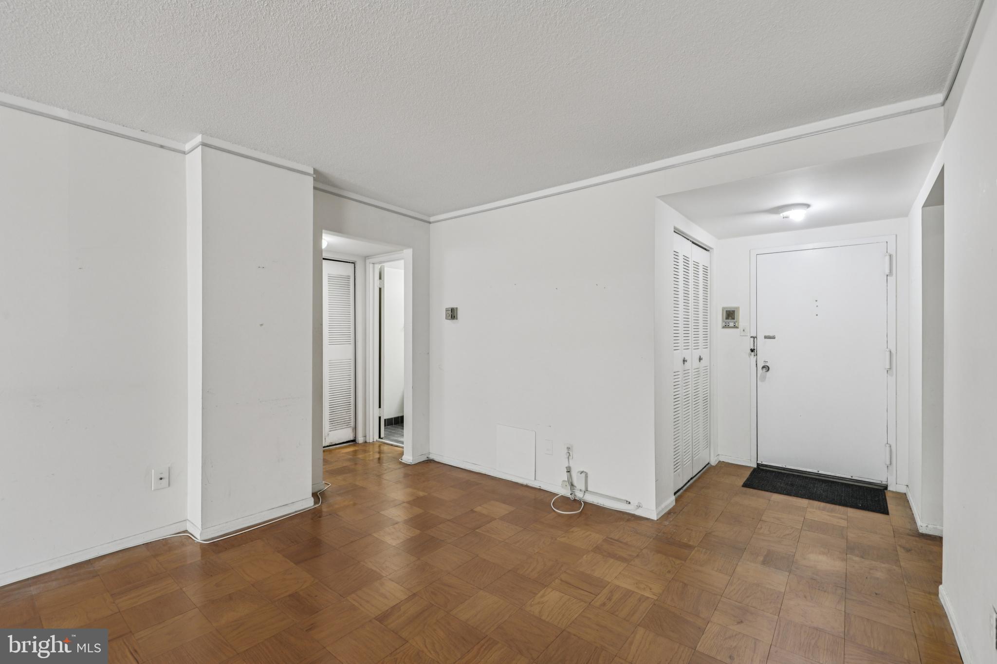 AMERICANA CENTRE - Residential