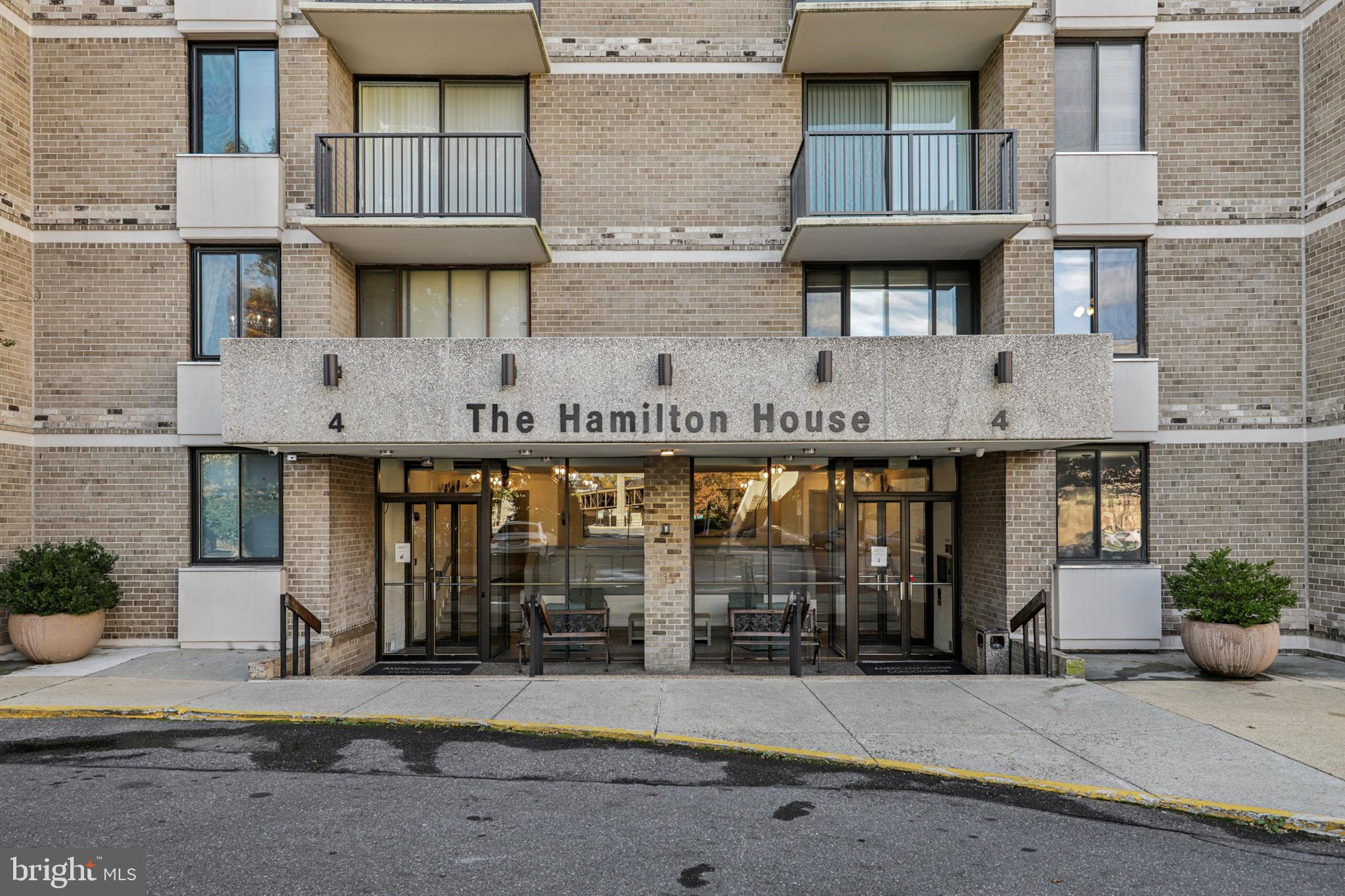 AMERICANA CENTRE - Residential