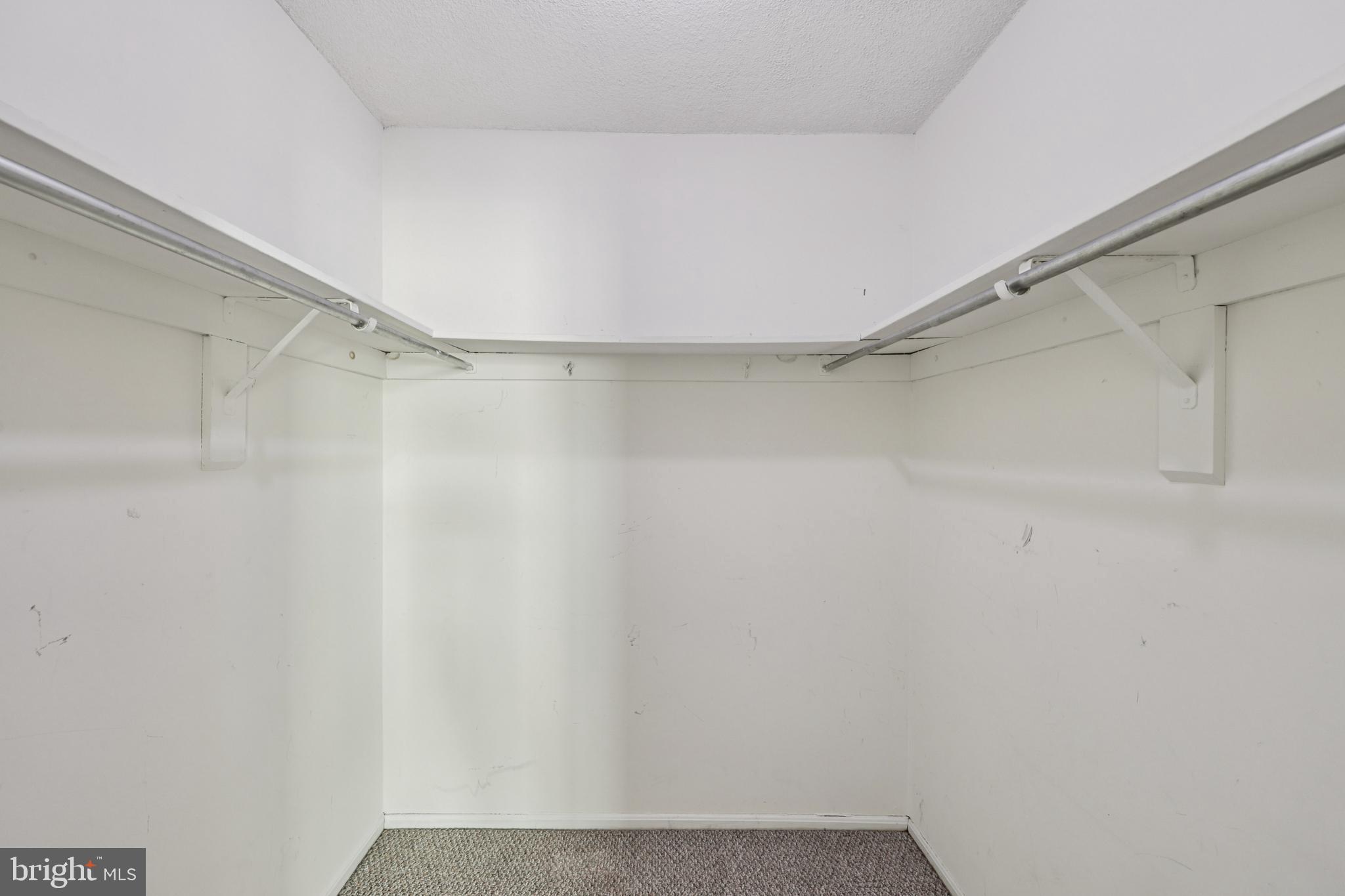 AMERICANA CENTRE - Residential