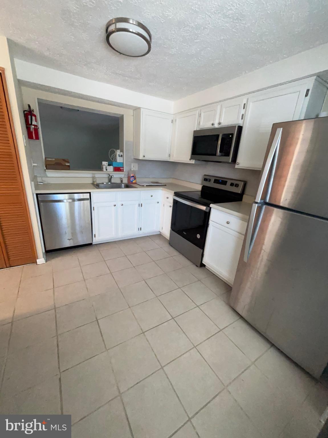 42 VICTORIA MANOR COURT