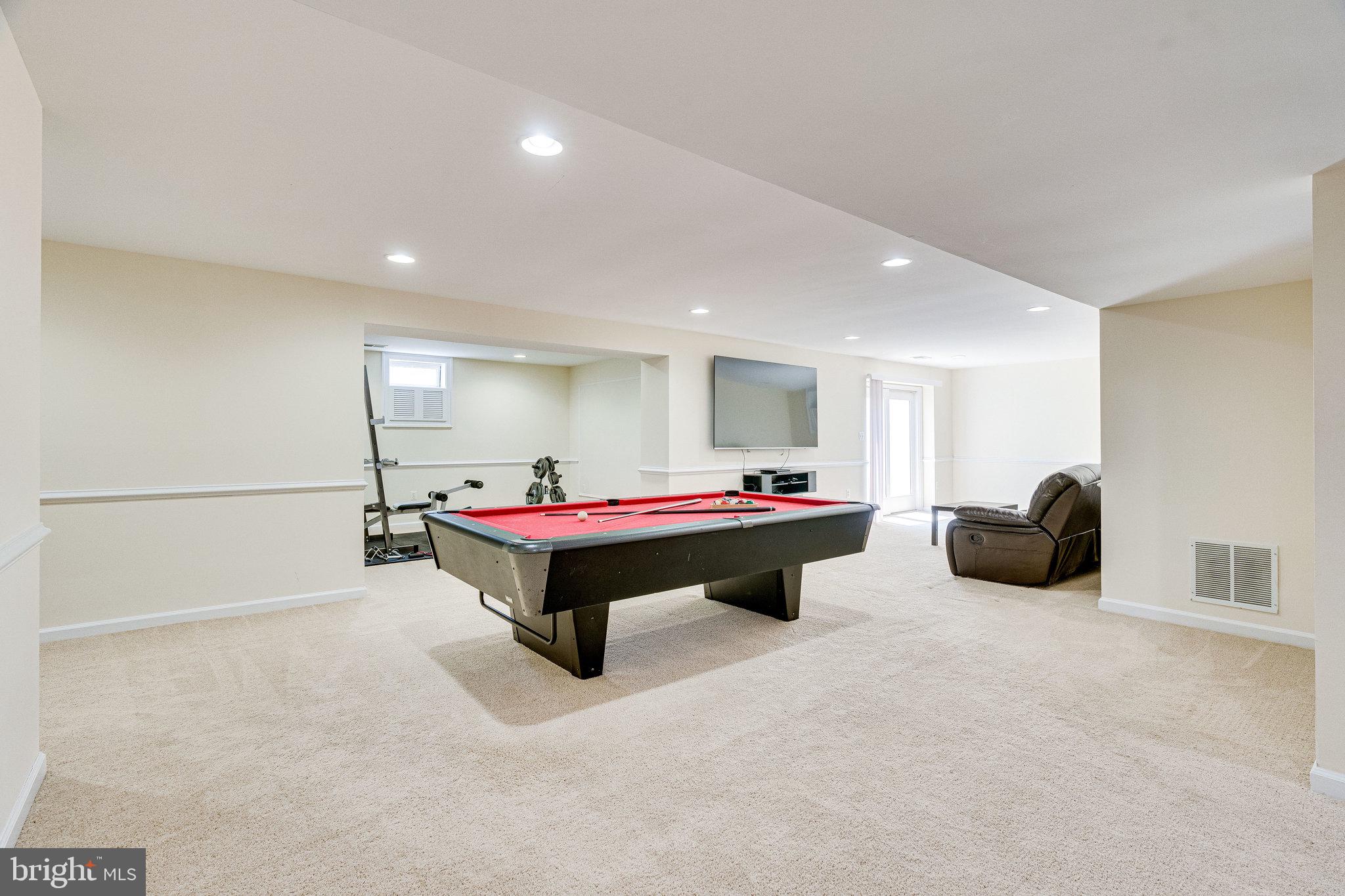 BLUE SPRING FARM - Residential