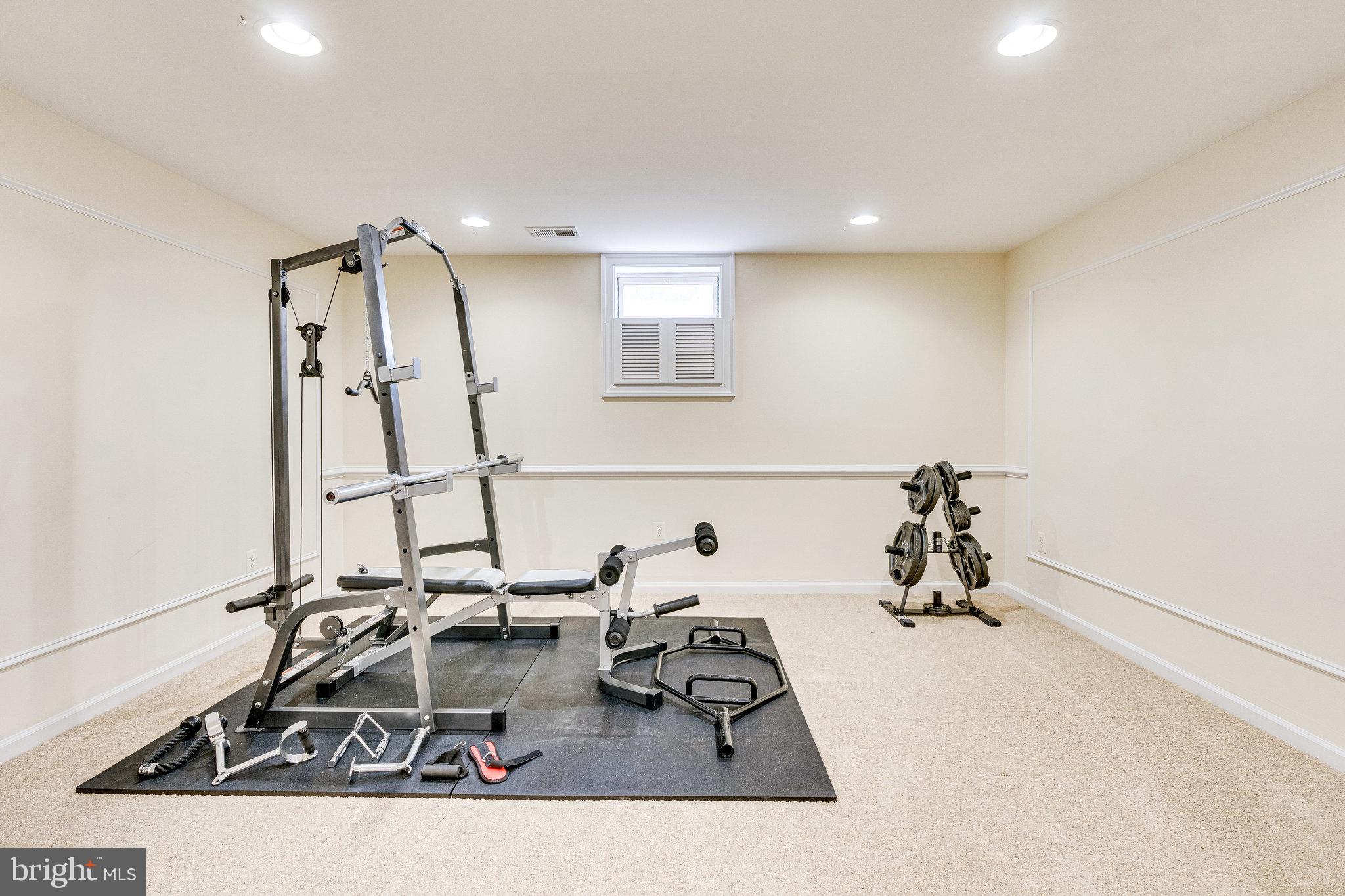 BLUE SPRING FARM - Residential