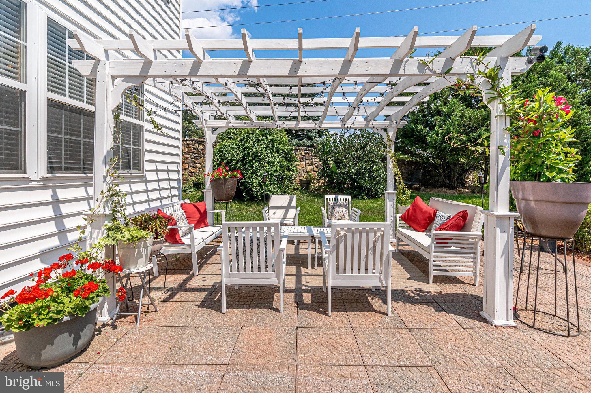 BLUE SPRING FARM - Residential