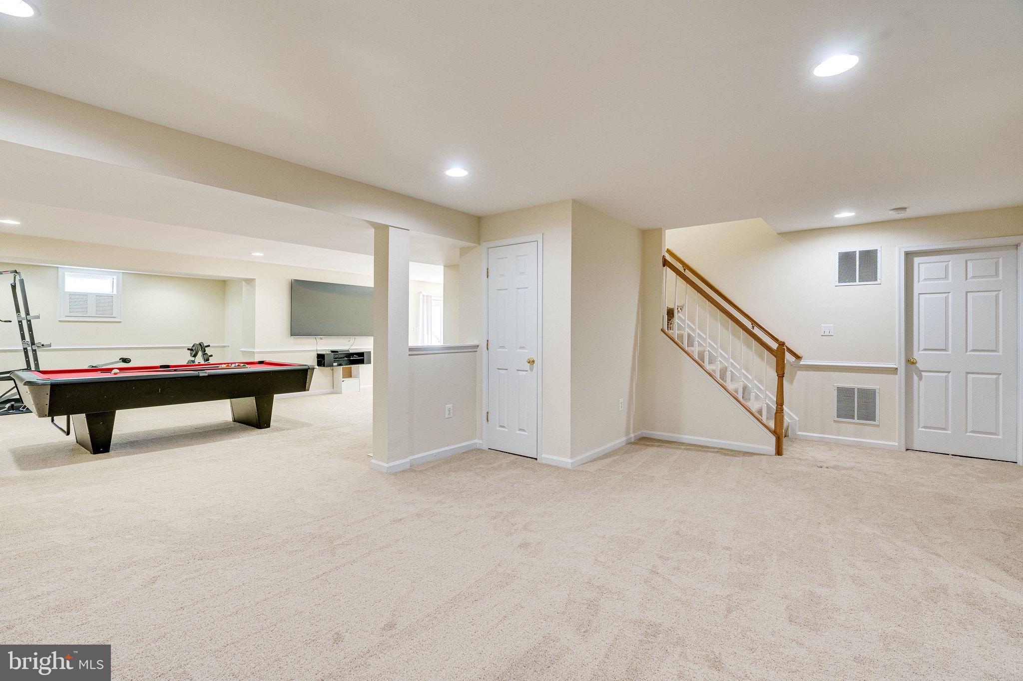 BLUE SPRING FARM - Residential