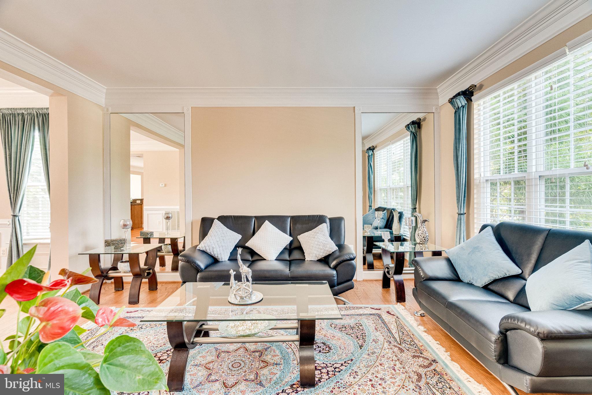 BLUE SPRING FARM - Residential