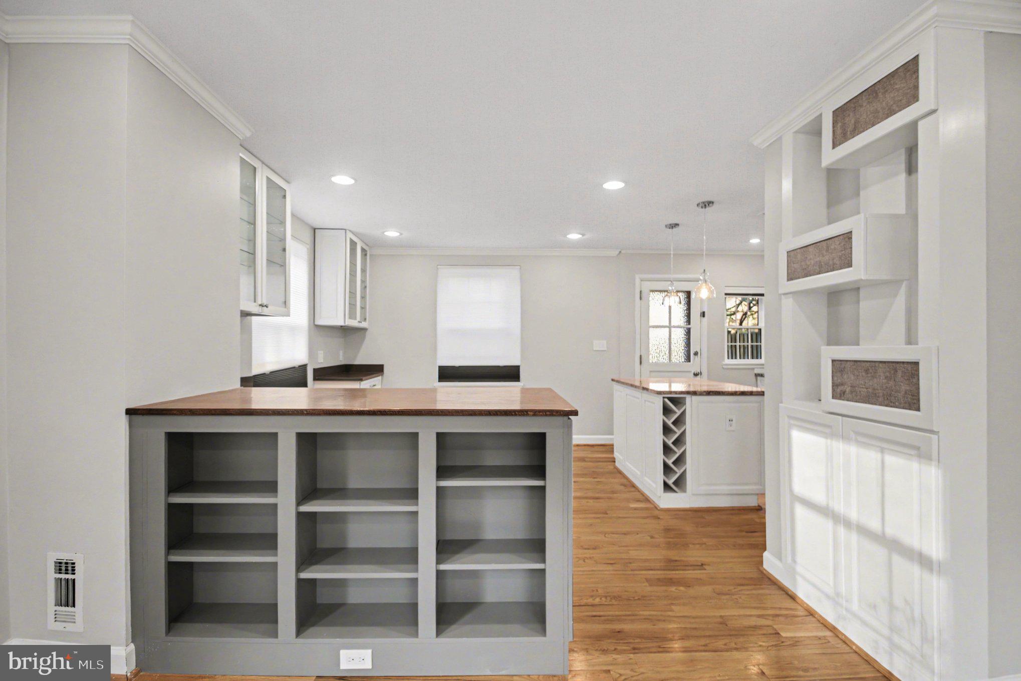 4885 28TH STREET S B