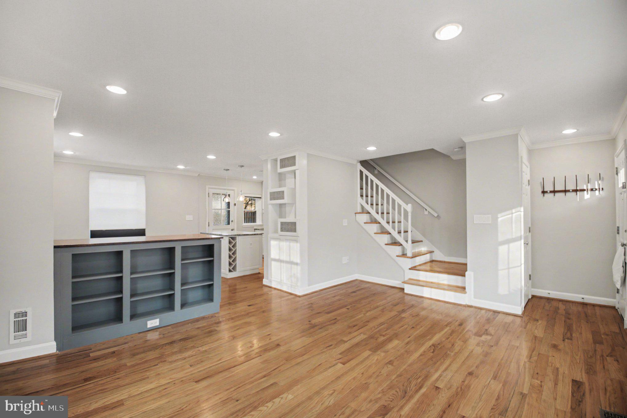 4885 28TH STREET S B